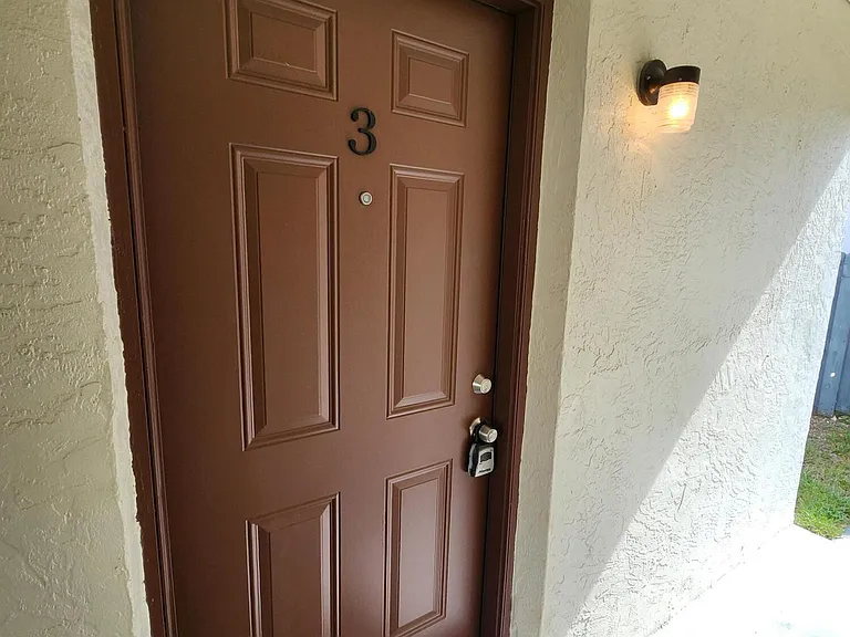 2466 Lincoln St #3 — Photo 10