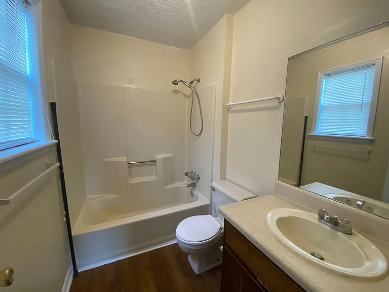 6111 Vinnie Dr — Photo 12