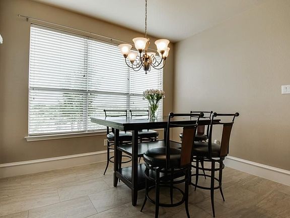 5th image of 600 Harlequin Dr