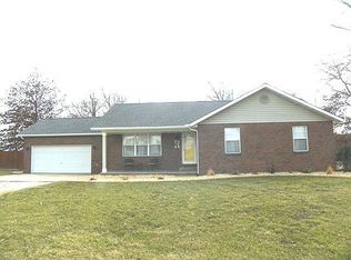 118 Pebblebrook Ln, Troy, IL 62294