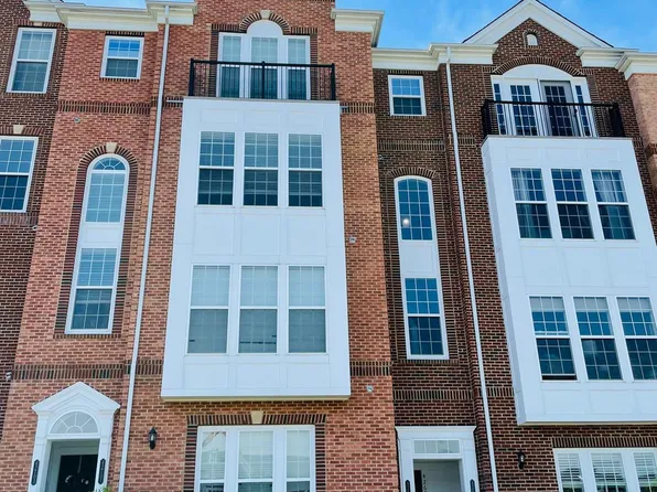 42699 Wardlaw Ter, Ashburn, VA 20147
