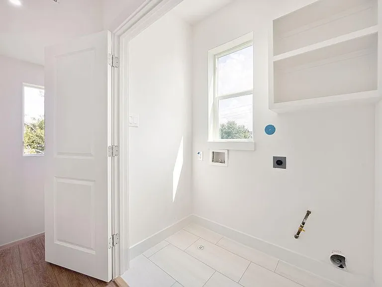 1713 Mary St — Photo 18