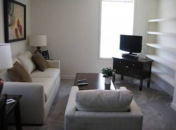 3rd image of 315 N Piedmont St APT 1