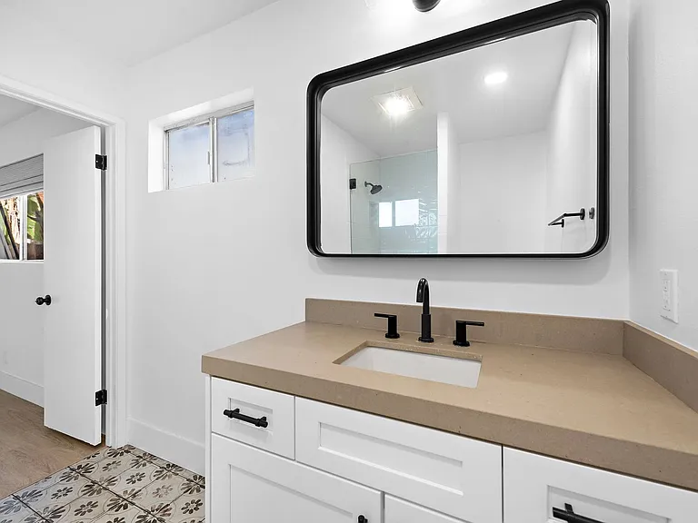 219 Avenida Santa Barbara — Photo 12