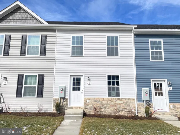 45 Snowdrop Ct, Kearneysville, WV 25430