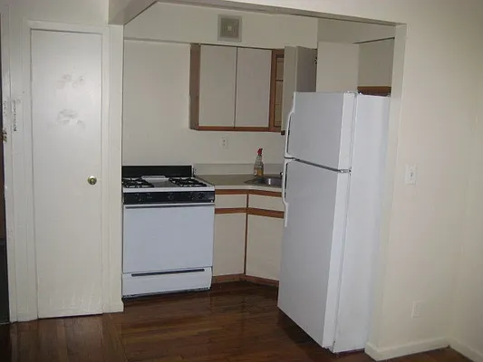 Rented by PMG Real Estate  | media 15