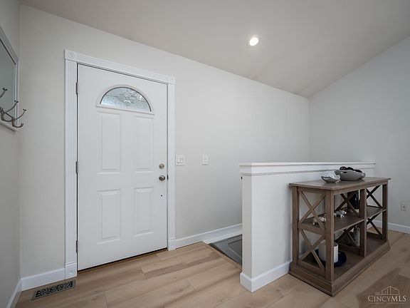 4th image of 7991 Tara Dr