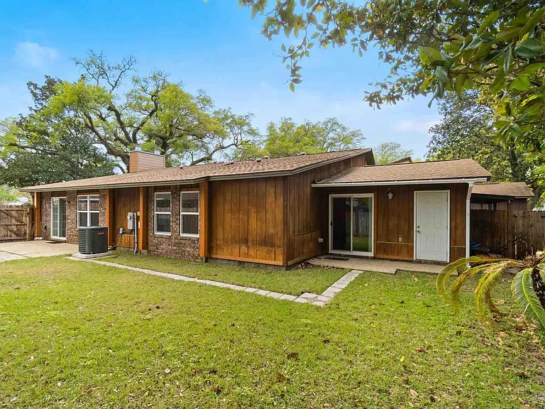 3023 Cedarwood Village Ln — Photo 48