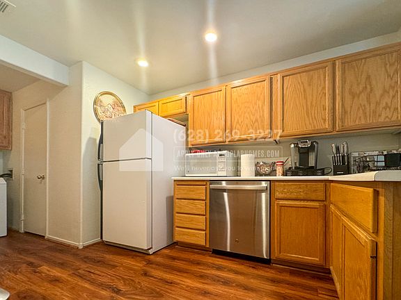 4th image of 8141 Autumn Star Ave