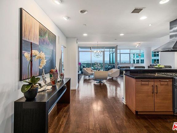 2nd image of 13650 Marina Pointe Dr Unit 1806
