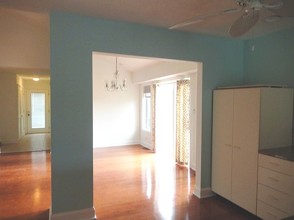 5th image of 6426 Woodsbriar Ct