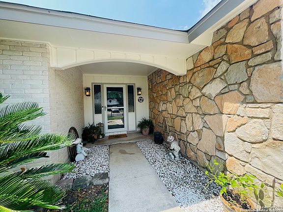 4th image of 4226 TREEHOUSE DR