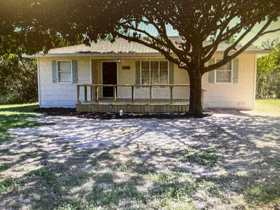 3225 Evergreen Dr