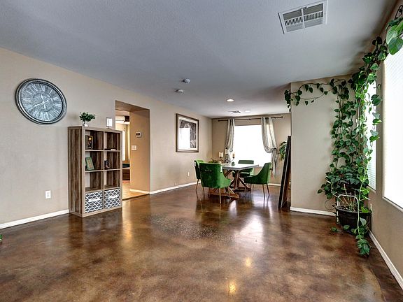 5th image of 10352 Boone Hills Ct