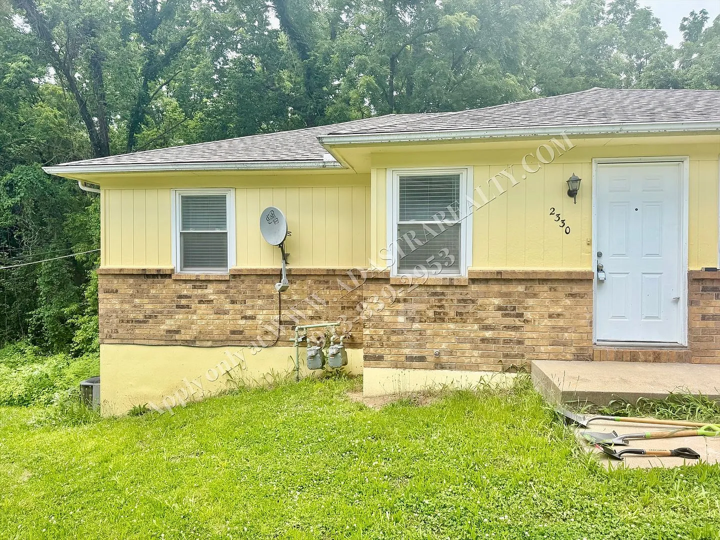 Beautiful 2 Bedroom Home in KCK-Available NOW! — Photo 2