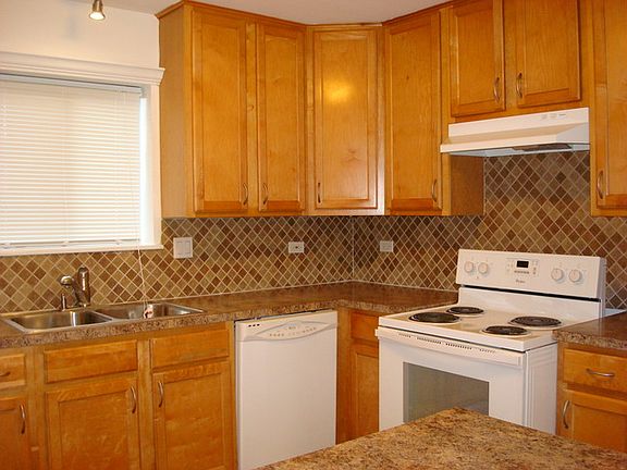5th image of 1300 N Geneva Dr APT 2A