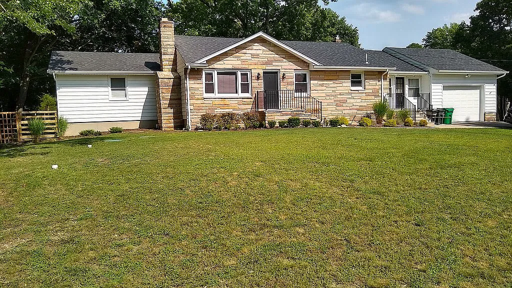 239 Cedar Swamp Rd photo 1