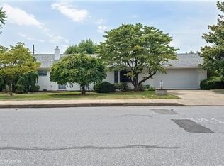 2 N 9th St, Coplay, PA 18037