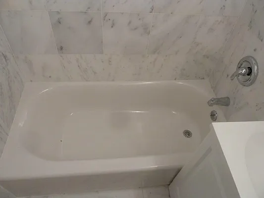 Rented by Chartwell Manhattan Realty | media 17