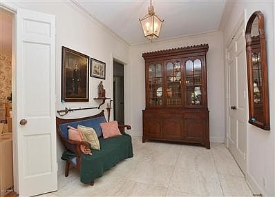 4th image of 2221 Sedgwick Pl