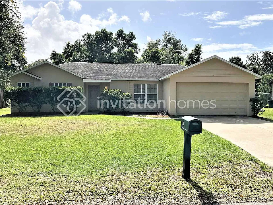 116 E Holly Dr
