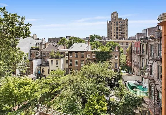 5th image of 360 W 22nd St APT 5T