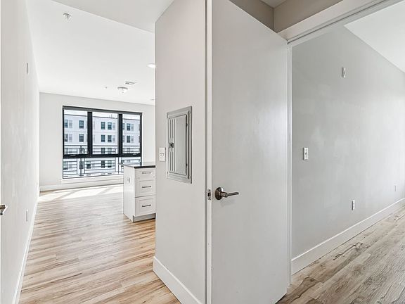 2nd image of 12 43rd St #601