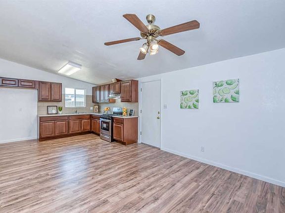 4th image of 21379 S Monte Ave