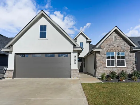 10692 W Bell Fountain Dr, Star, ID 83669