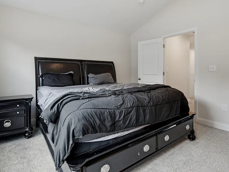 291 Burnside Dr — Photo 28
