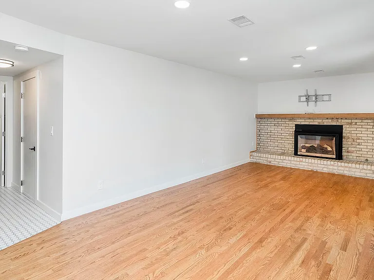 1632 S Garland St — Photo 14