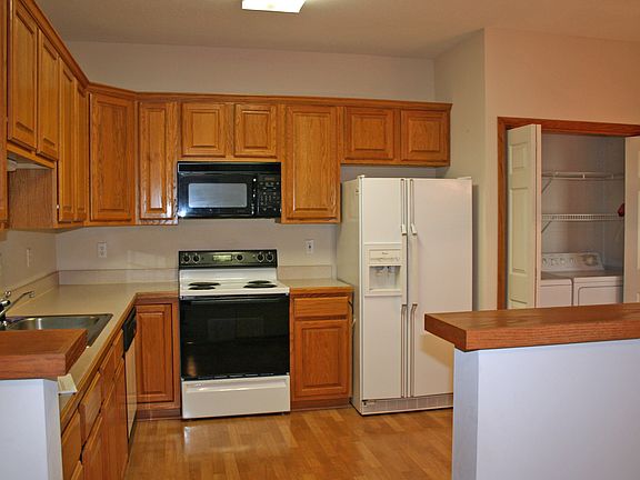 Kitchen to Left of LvRm