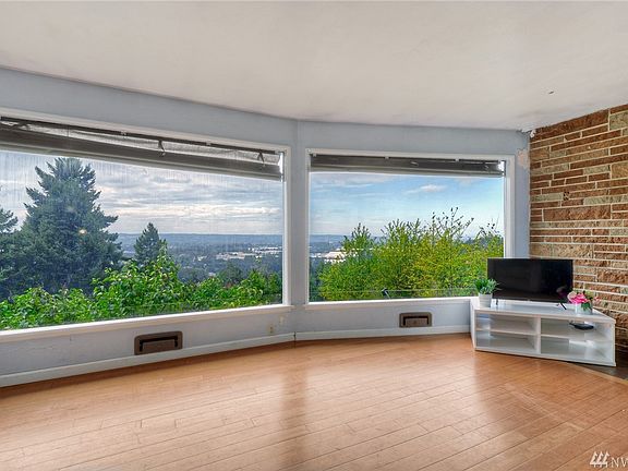 3rd image of 5006 113th Avenue Ct E