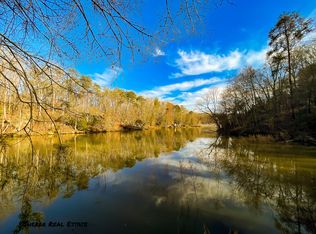 19 Center St, Great Falls, SC 29055