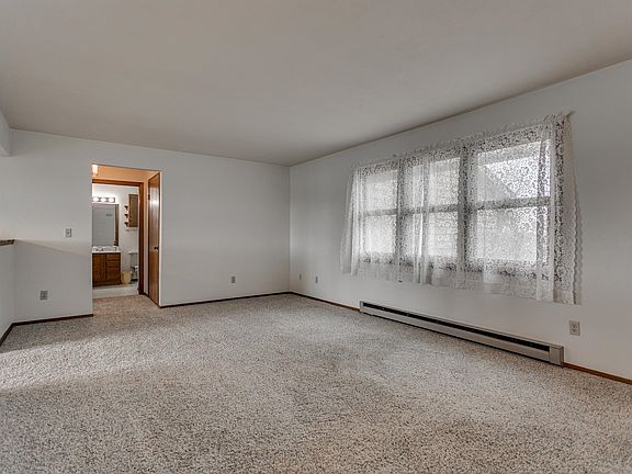 5th image of 930 Manor Dr APT 60