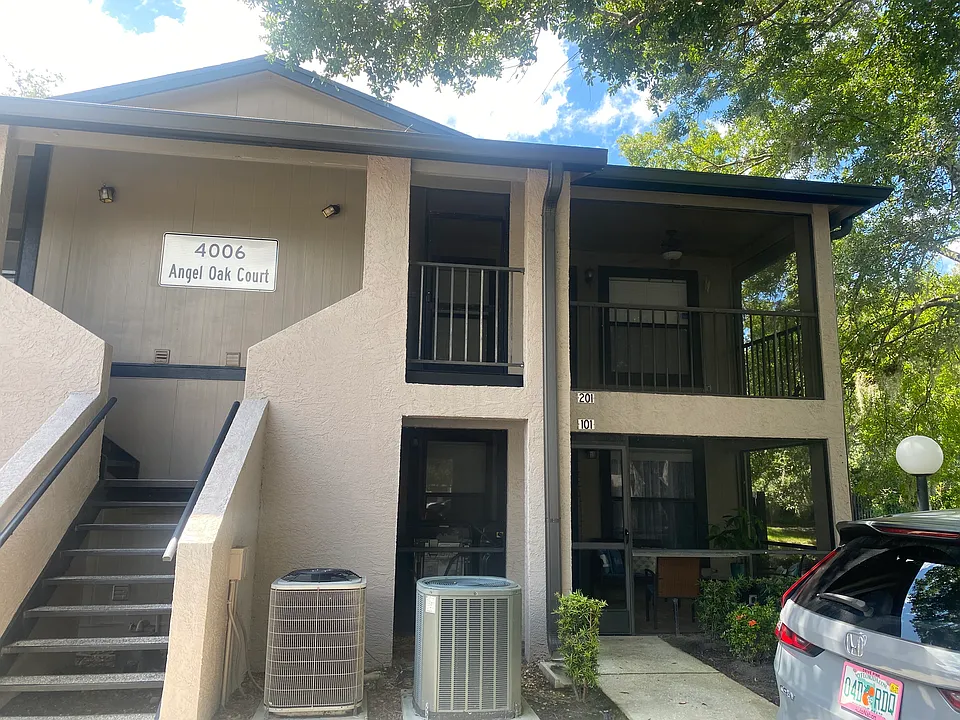4006 Angel Oak Ct #201