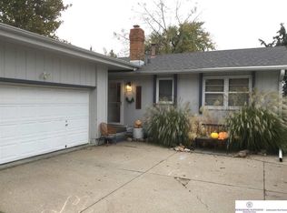 10522 Decatur St, Omaha, NE 68114