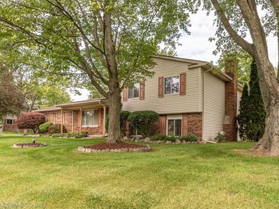 10597 Villa Dr, Brighton, MI, 48114
