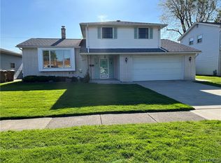65 W Cavalier Dr, Cheektowaga, NY 14227