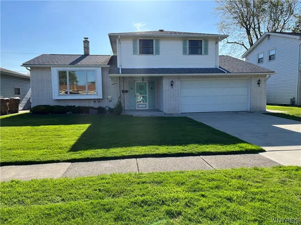 65 W Cavalier Dr, Cheektowaga, NY 14227