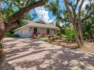 1224 S View Dr, Sarasota, FL 34242