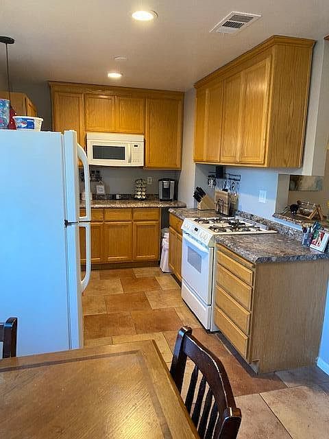 1st image of 3314 Ravenwood Ln