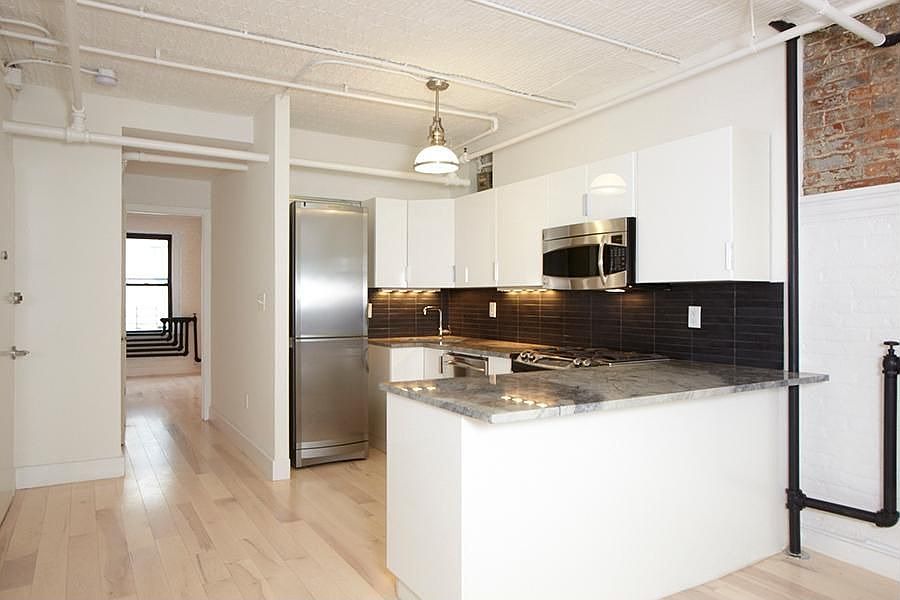 2nd image of 17 Bleecker St APT 6W