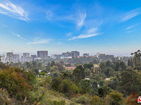 2nd image of 1444 Benedict Canyon Dr