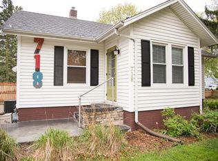 718 12th St, Ames, IA 50010