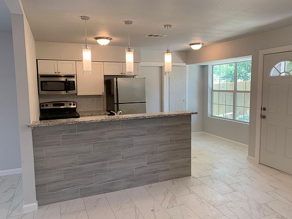 5th image of 5315 Costa Mesa St