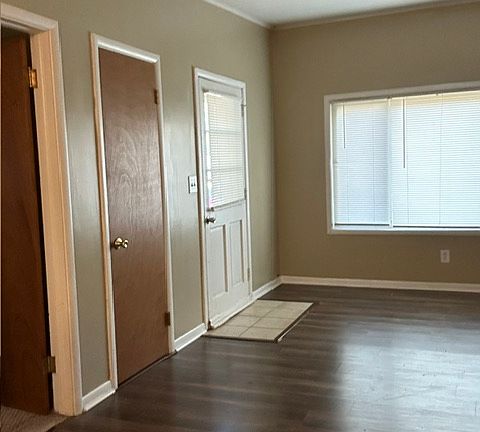 2nd image of 211 Elm Pl