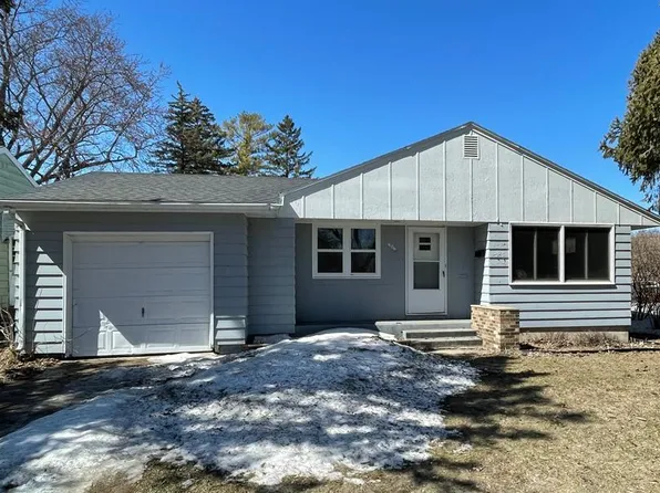 906 S Sheridan St, Fergus Falls, MN 56537