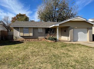 1113 Berwyck Dr, Moore, OK 73160