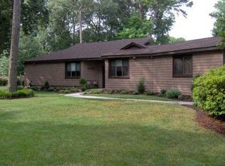 5725 Oak Terrace Dr, Virginia Beach, VA 23464